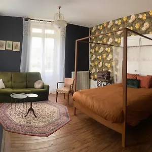 Hébergement de vacances Chez Sir Guillaume De Castel., Gannat