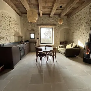 Appartement Dans Vieille Ferme Bugiste, Ceyzerieu
